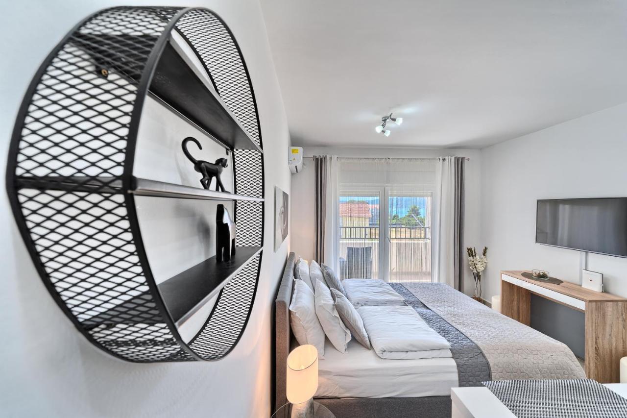 Modern Apartments With Sea View 150 Meters To Beach Каштела Экстерьер фото