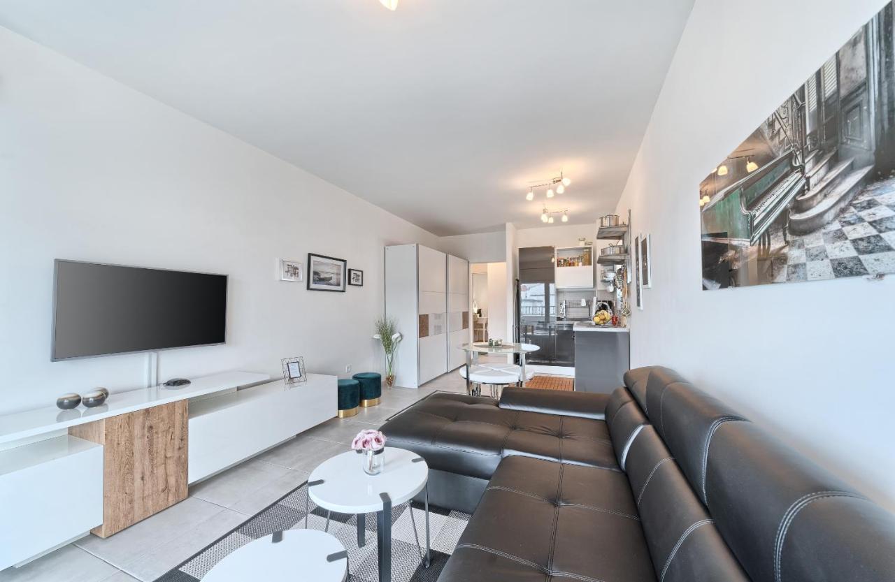 Modern Apartments With Sea View 150 Meters To Beach Каштела Экстерьер фото