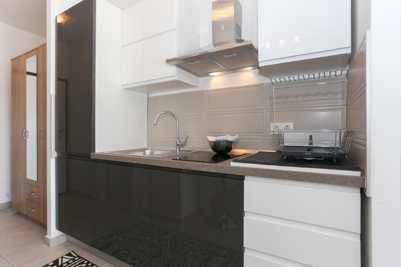 Modern Apartments With Sea View 150 Meters To Beach Каштела Экстерьер фото